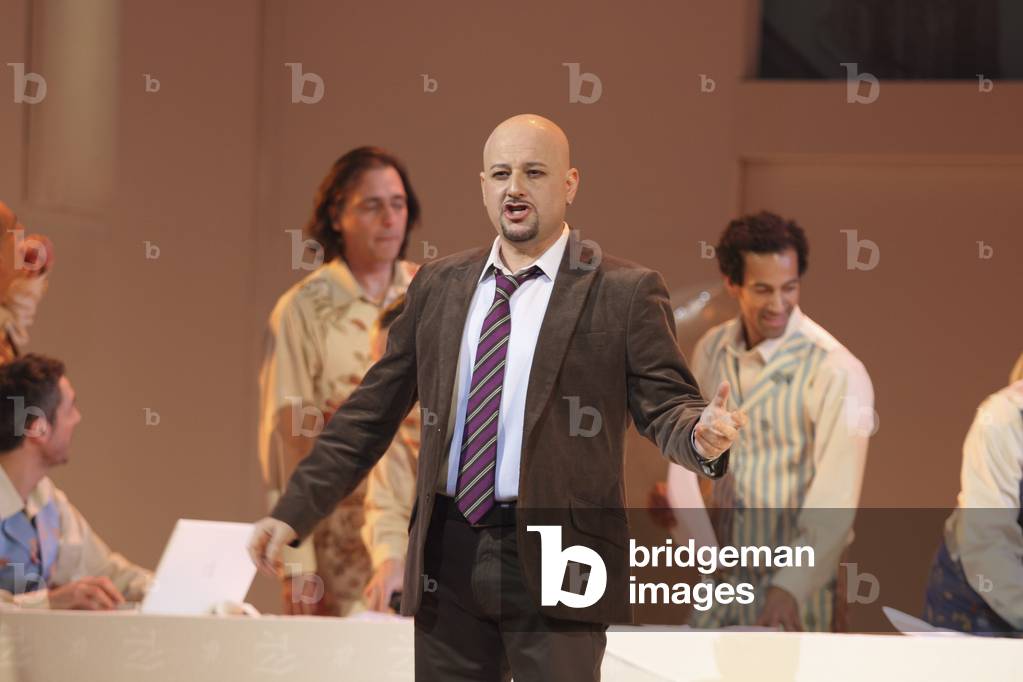 Antonio Siragosa performing in Paris, France, 2010 (photo)