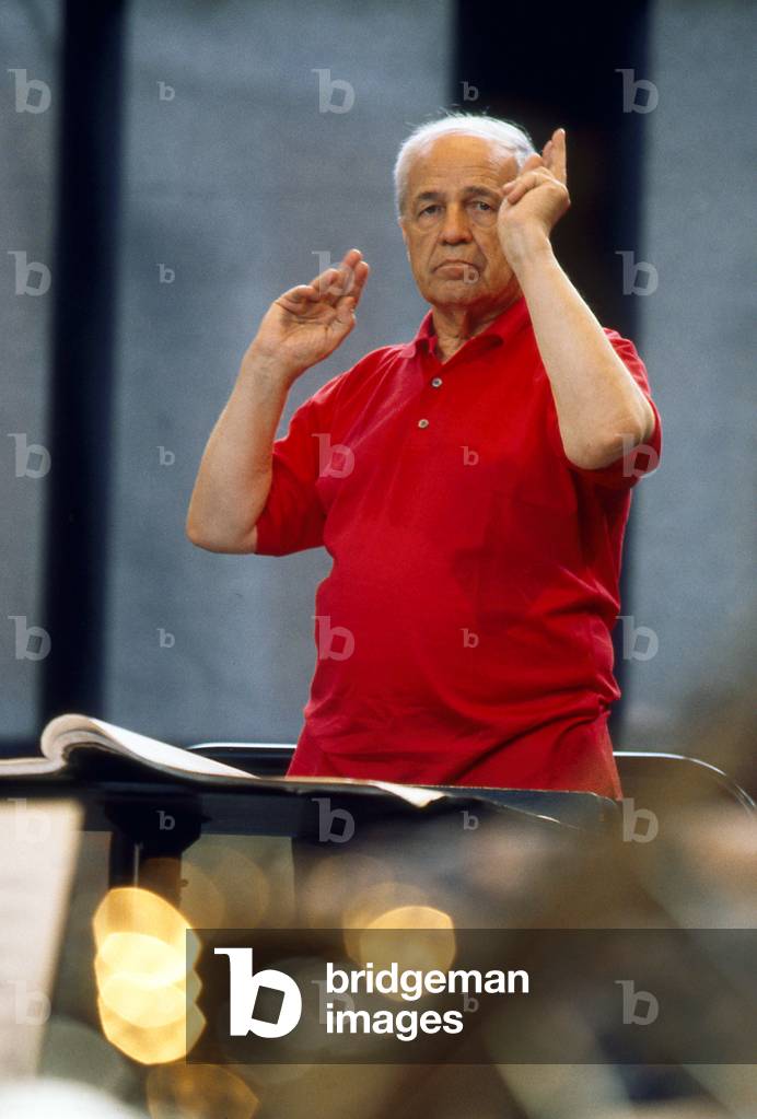 Pierre Boulez - conducting the Ensemble intercontemporain, 1998, Paris. French composer and conductor, b. 26 March 1925.