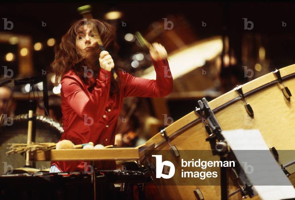 Evelyn Glennie, performing on the drums with the Orchestre de Paris. Paris, France, 1998. EG: b July 19, 1965 -.
