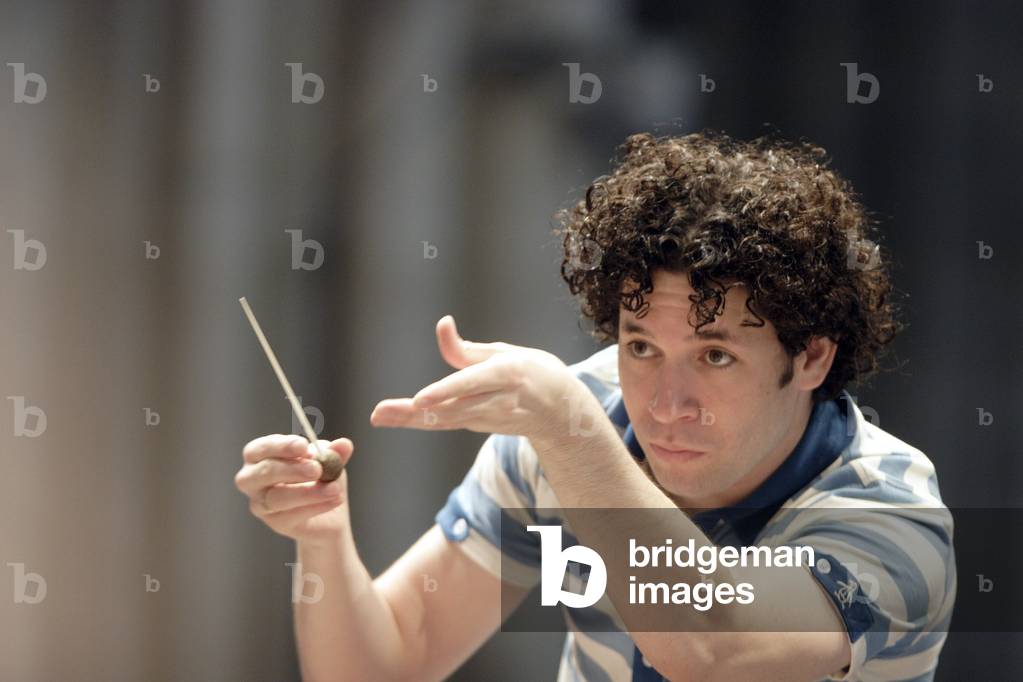 Gustavo Dudamel at Saint Denis Festival, Paris, 2007 (photo)