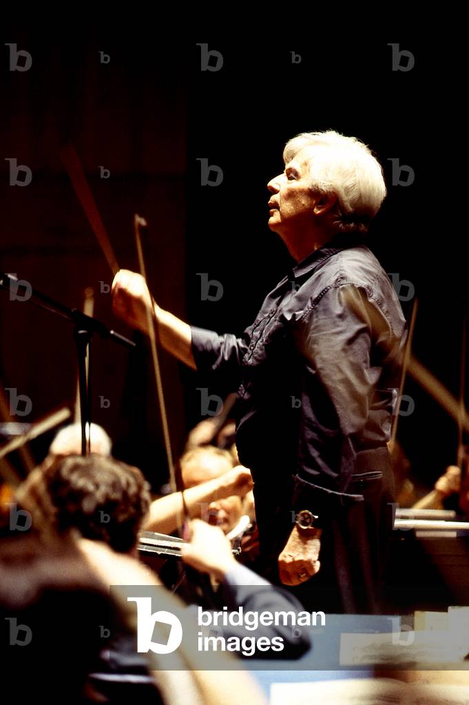 Christoph von Dohnanyi conducting in Paris, 2002. German conductor, b. 8 September 1929-.