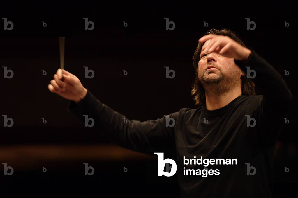Joseph Swensen conducting the Ensemble Orchestral de Paris at the Théatre des Champs Elysées, Paris, November 2009. American conductor b. 1960-.