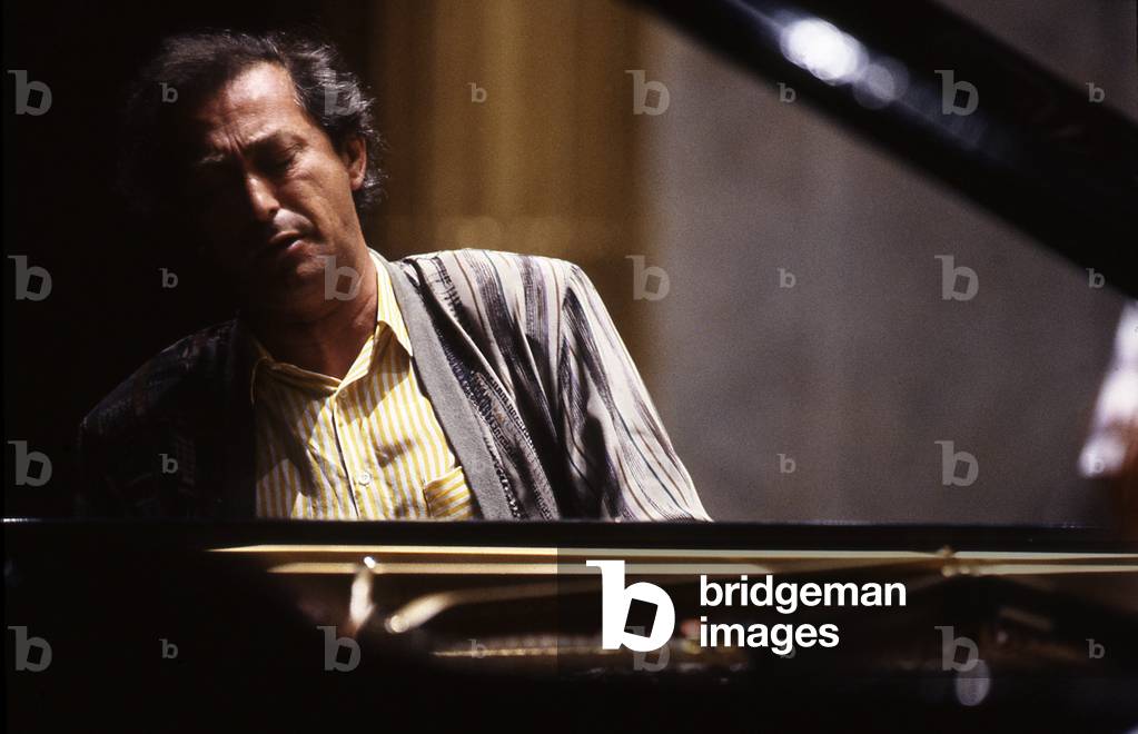 Oleg Maisenberg performing at the Théâtre des Champs Elysées, Paris, June 1991.  Ukrainian pianist.
