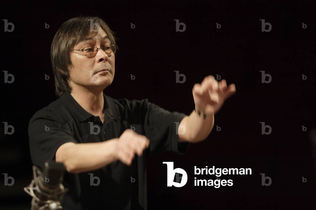 Mark Foster - portrait of the conductor conducting in Paris, France, February 2007.