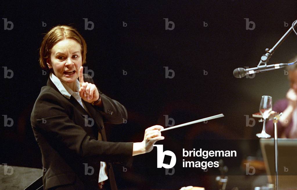 Susanna Mälkki - Finnish conductor, Paris, 2006.