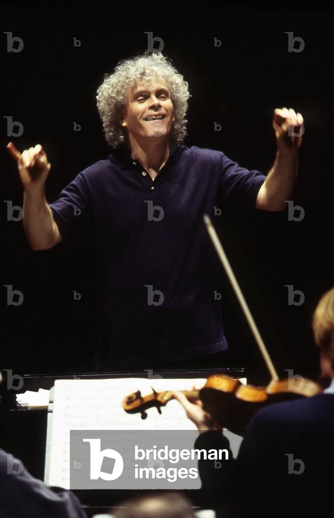 Simon Rattle - portrait of the British conductor born in 1955 rehearsing in Paris 1999