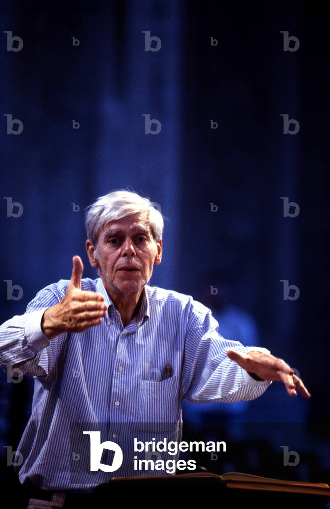 Frans Bruggen (b. 30 October 1934) conducting. Dutch conductor, Paris 1998.