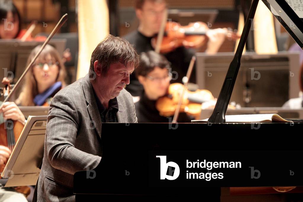 Boris Berezovsky - Russian pianist born in 1969, reharsing in Paris with the Orchestre de Paris at Salle Pleyel 02 2011