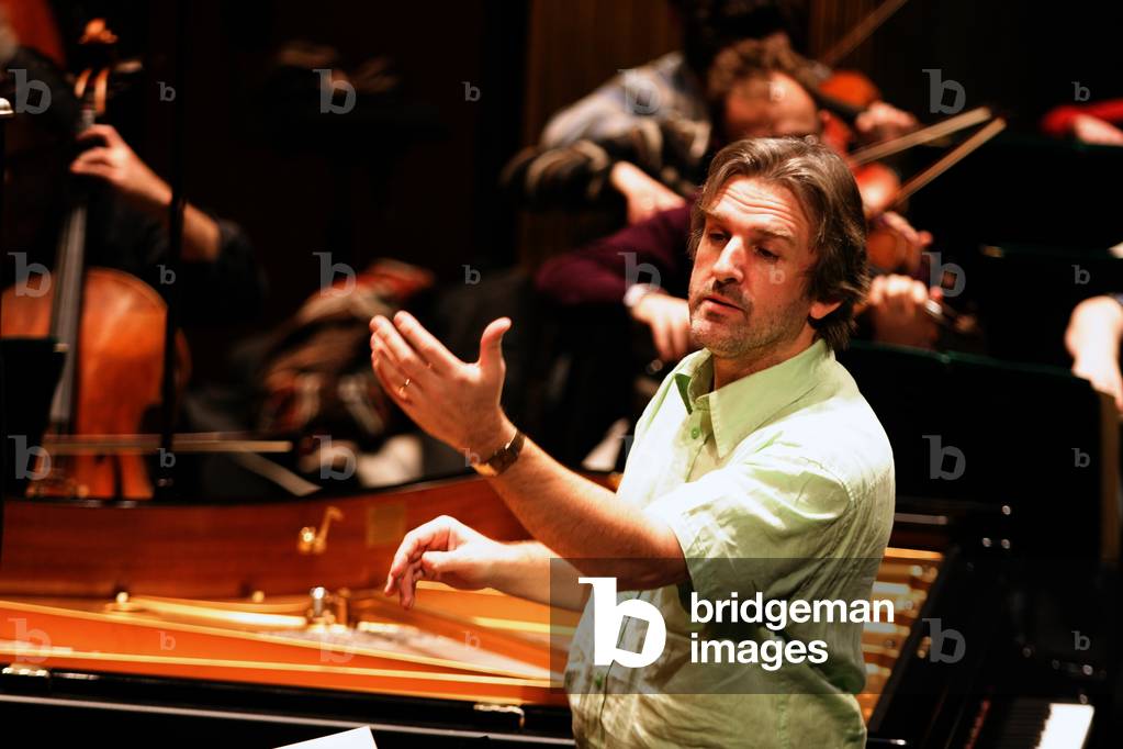 Barry Douglas at the Theatre des Champs Elysées, Paris, 2008 (photo)