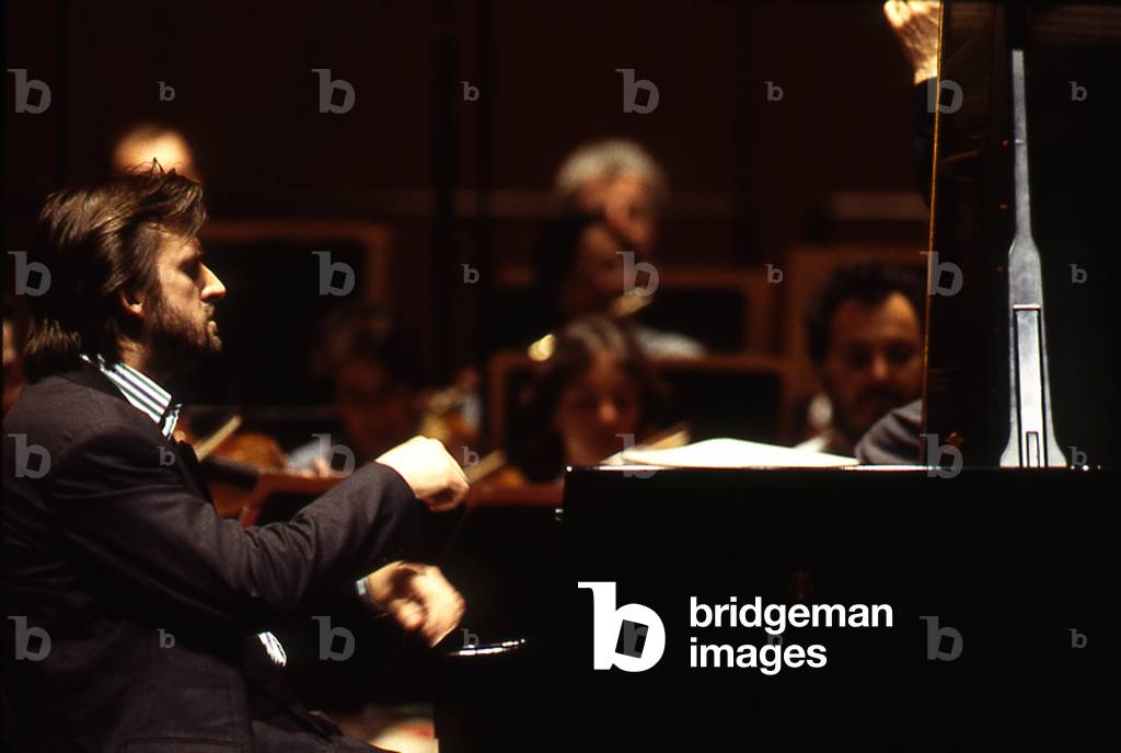Barry Douglas - portrait of the English pianist in concert, Paris, France, May 1997. b. 1960.
