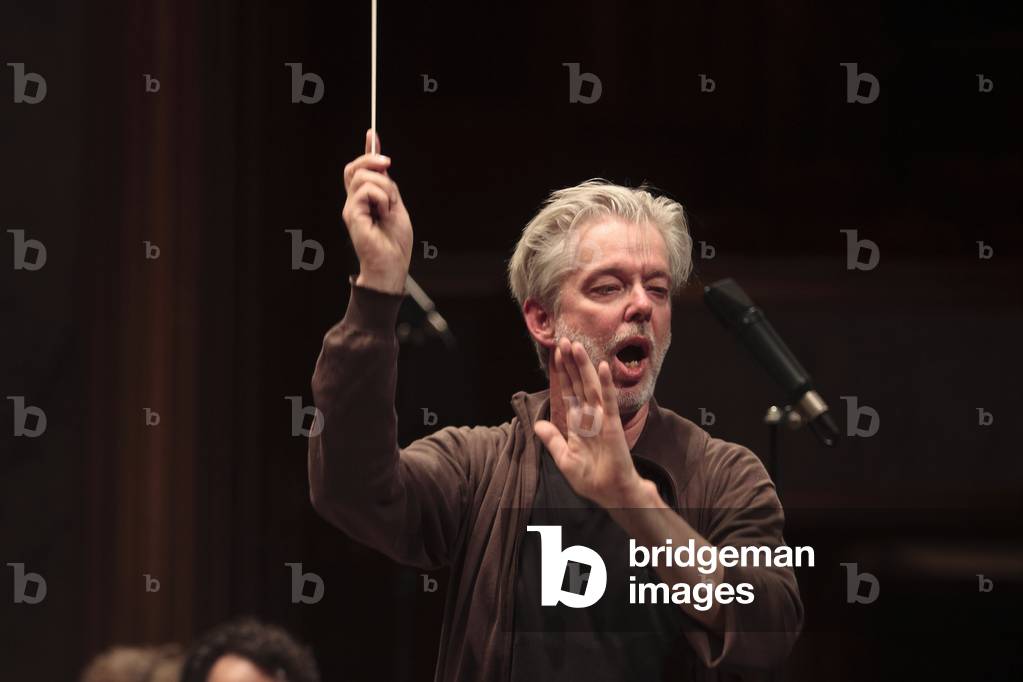 Jukka-Pekka Saraste at the Théâtre des Champs Elysées, Paris, 2016 (photo)