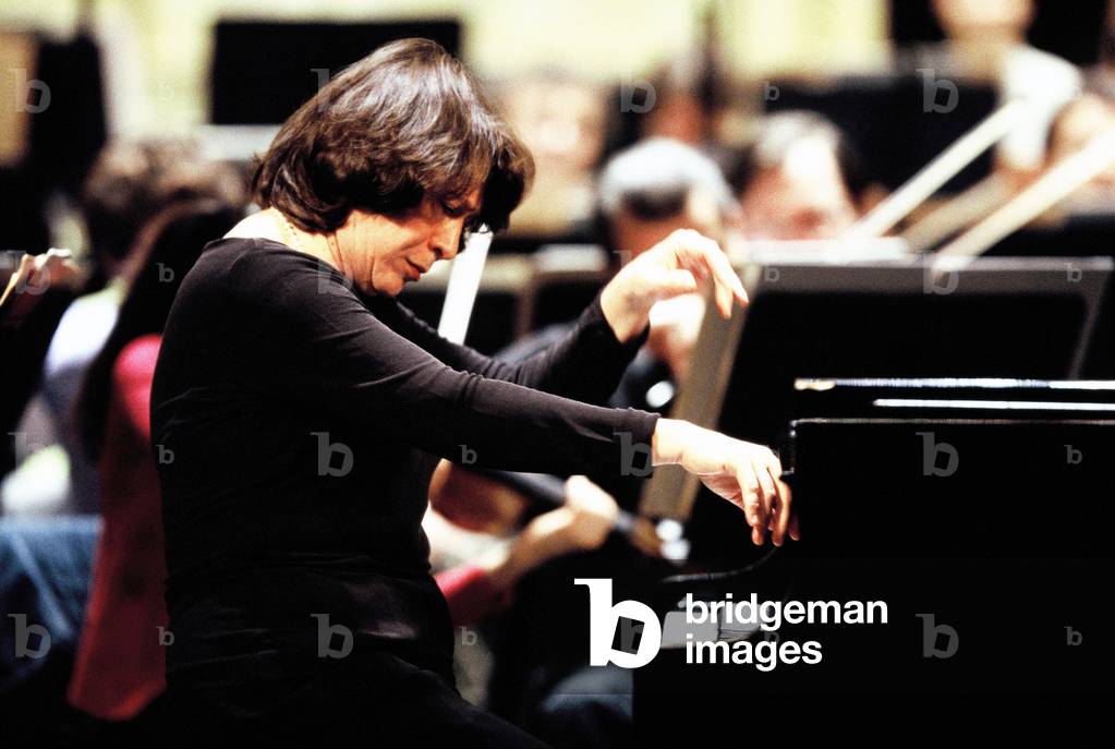Elisabeth Leonskaja (photo)