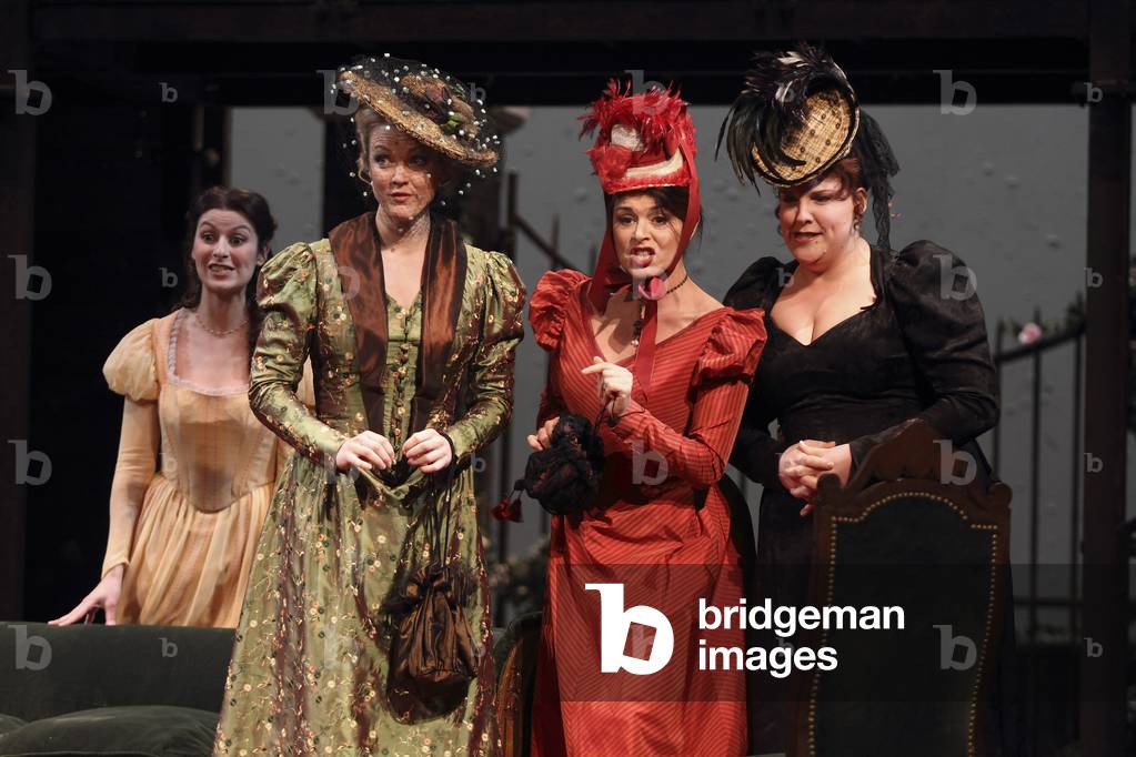 Chen Reiss, Caitlin Hulcup, Anna Caterina Antonacci and Marie-Nicole Lemieux on stage in Paris, France, 2010 (photo)