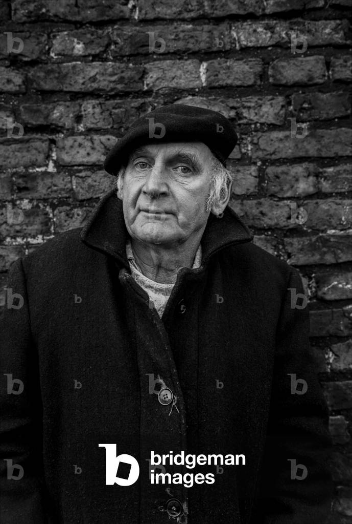 Anthony Earnshaw (b/w photo)