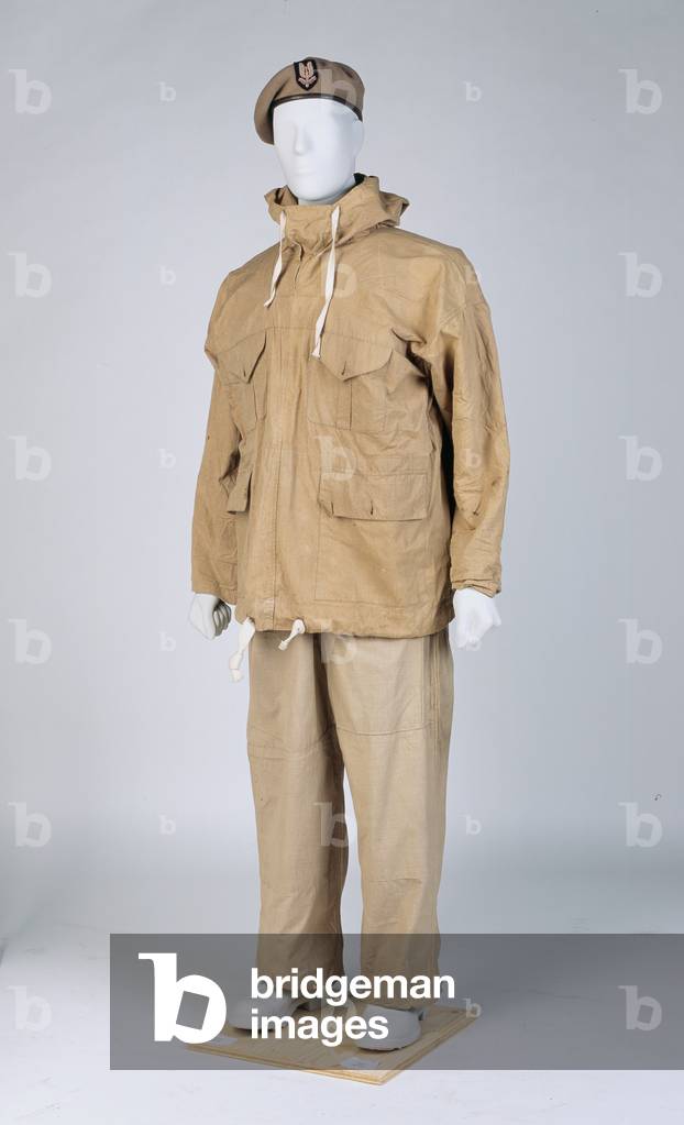Beret, smock and trousers worn by a member of the Special Air Service (SAS), 1943 circa (fabric)