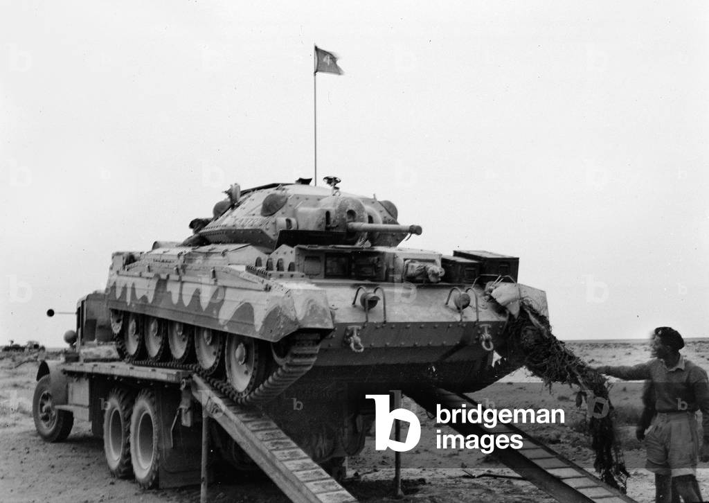Disembarking a Cruiser tank, 3rd/4th County of London Yeomanry (Sharpshooters), North Africa, 1942 (b/w photo)