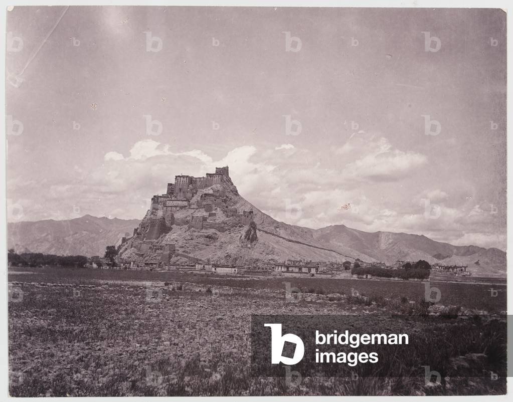 Gyantse Jong, 7 July 1904 (b/w photo)