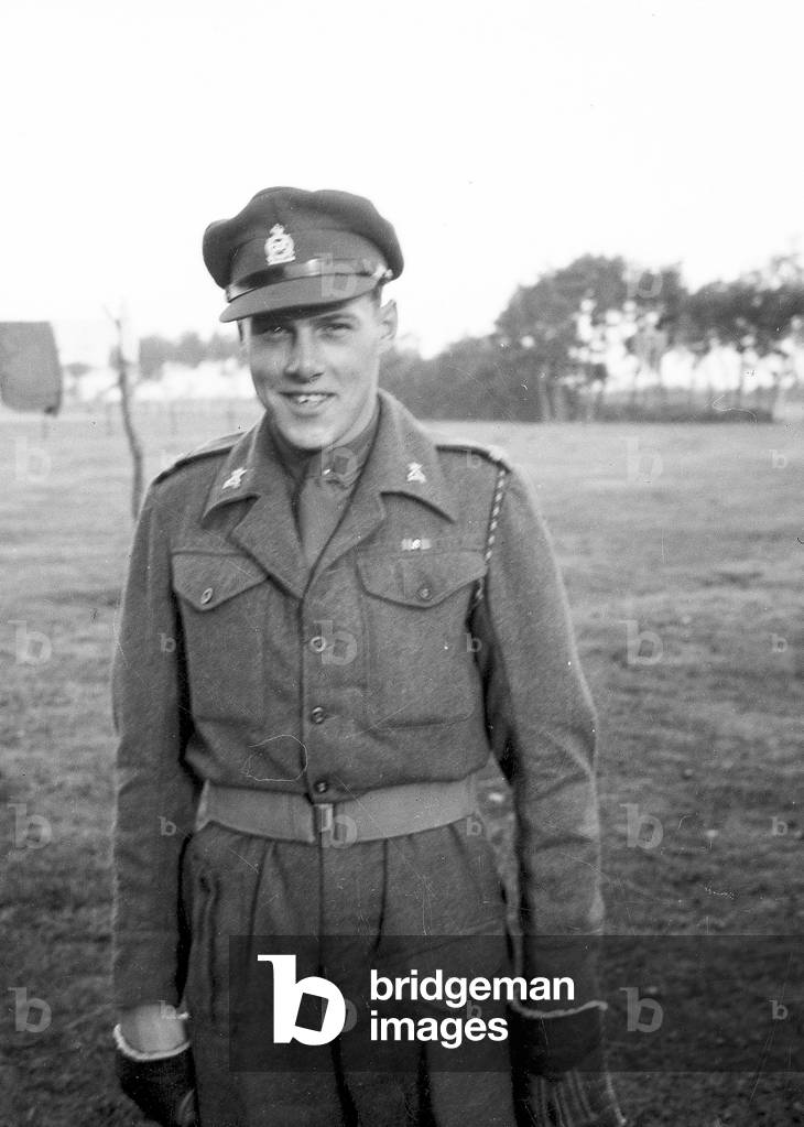Mike Smethurst, an officer of the County of London Yeomanry (Sharpshooters), 1944 circa (b/w photo)