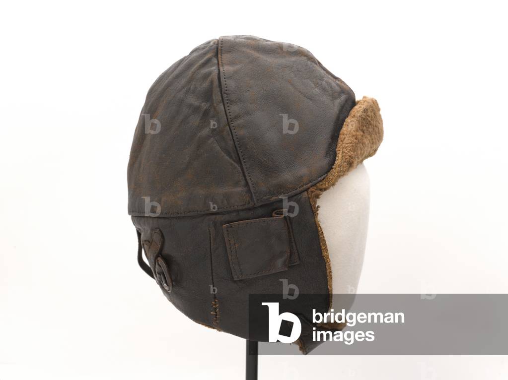 Officers flying helmet worn by Lieutenant T O Clogstoun,  Royal Flying Corps, 1917 circa (leather)