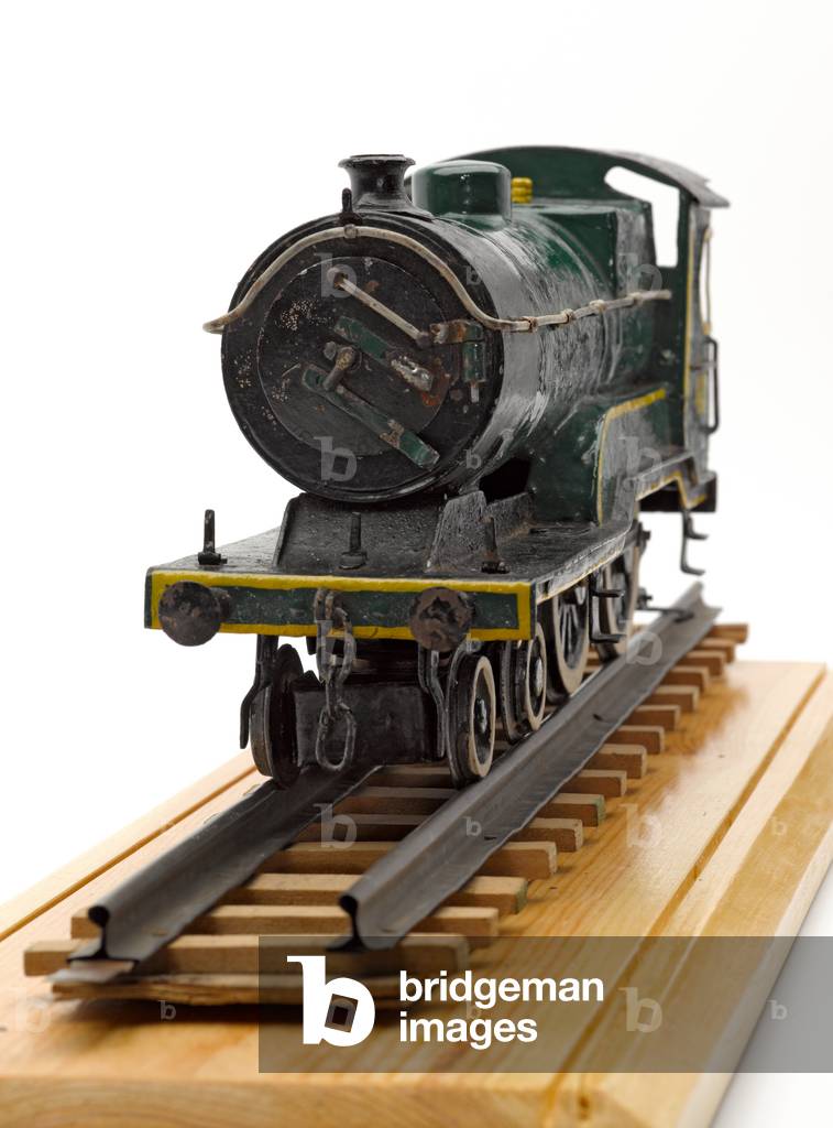 Model London and North Eastern Railway (LNER) railway engine, c.1941 . (railway locomotive, model)