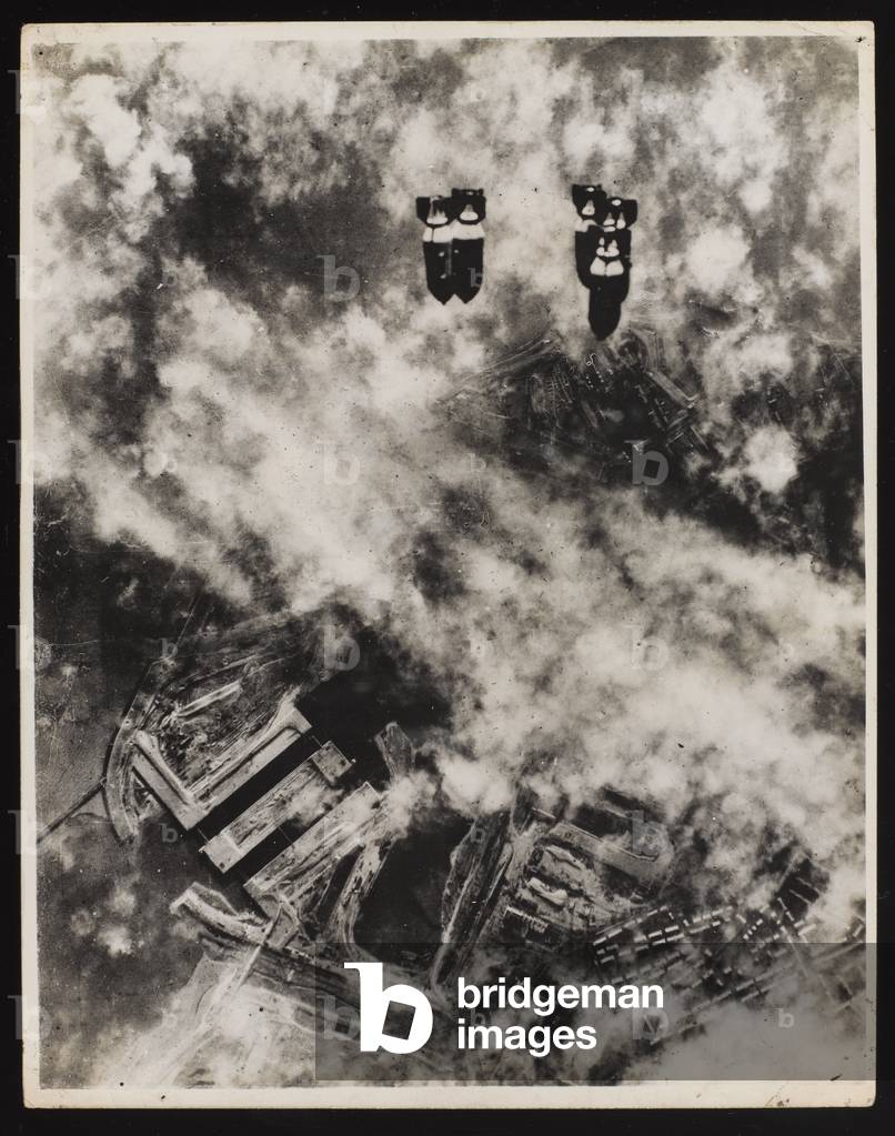 The 8th United States Army Air Force (USAAF) bombing the German port of Wilhelmshaven, 27 January 1943 (b/w photo)