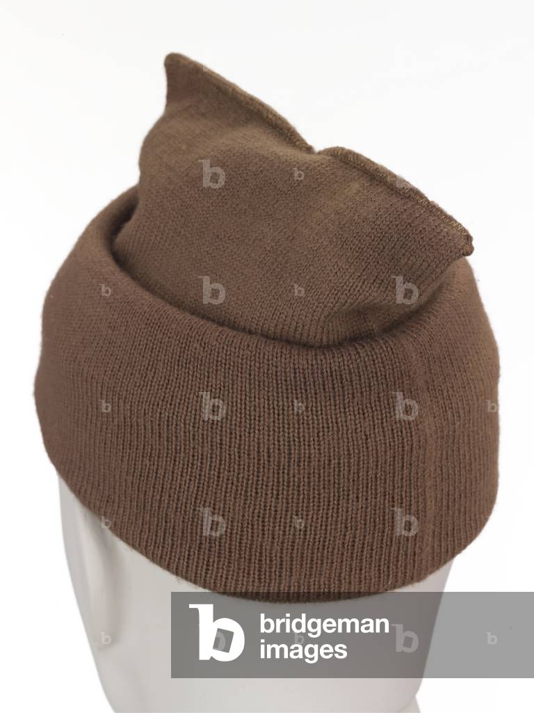 Cap comforter, 1942 circa (wool)