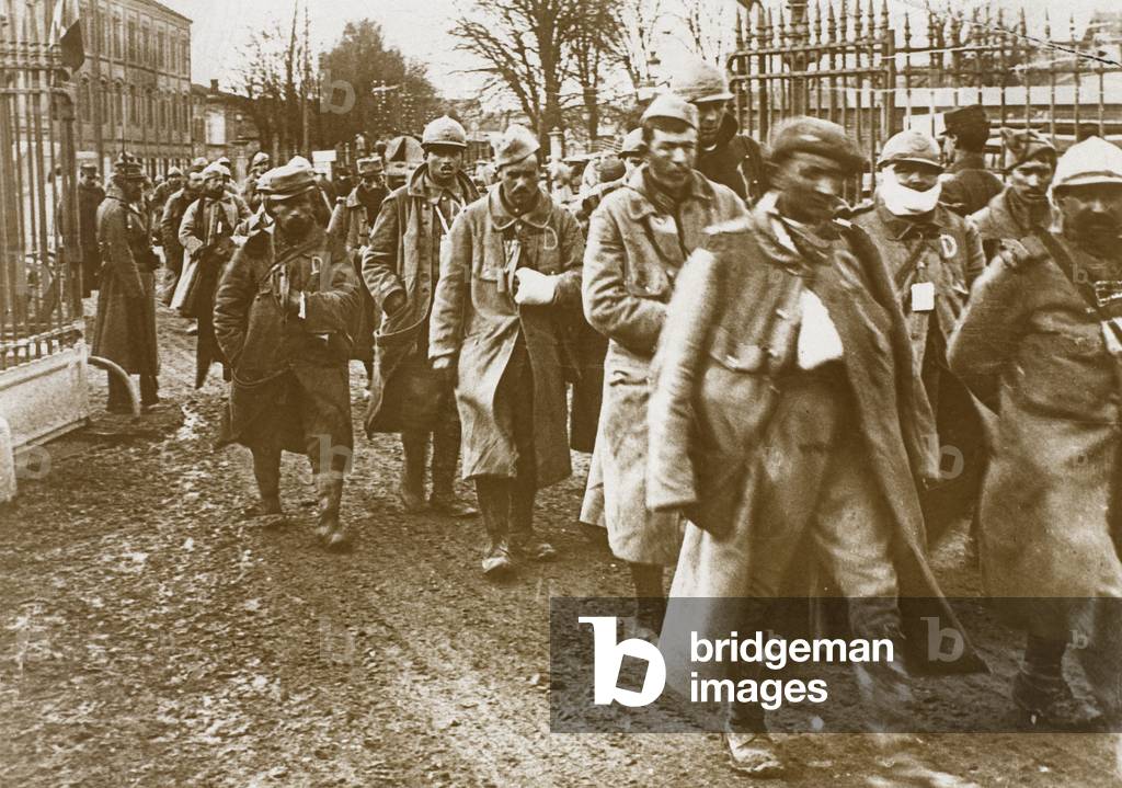 The Heroes of Verdun, 1916 (b/w photo)