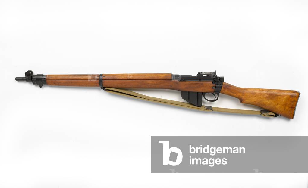 Short Magazine Lee-Enfield .303 inch bolt action rifle No 4 Mk I* 1943 (rifle, bolt action, SMLE, .303 in No 4 Mk I*)