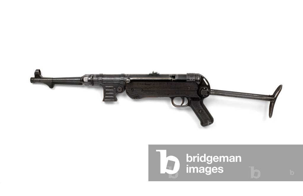 German 9 mm MP40 machine pistol c.1942 (sub machine gun, 9 mm MP40)