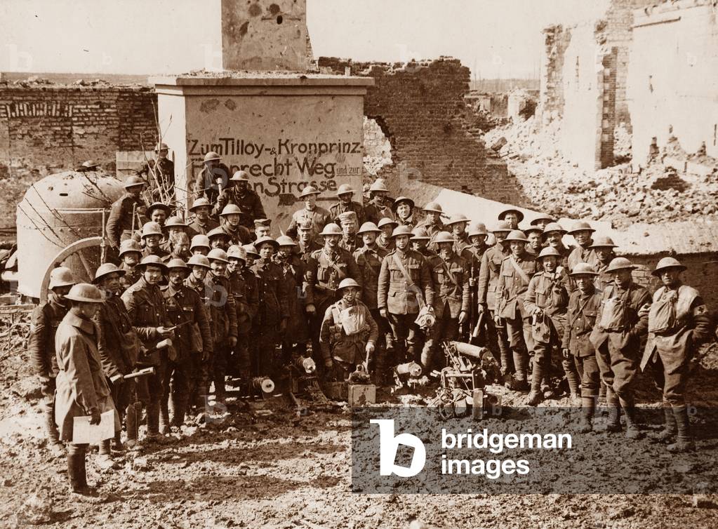 British troops who captured Tilloy, 10 April 1917 (b/w photo)