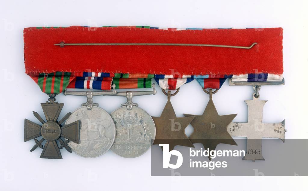 Military Cross medal group, Captain J K Illingworth, Duke of Wellingtons Regiment (metal)