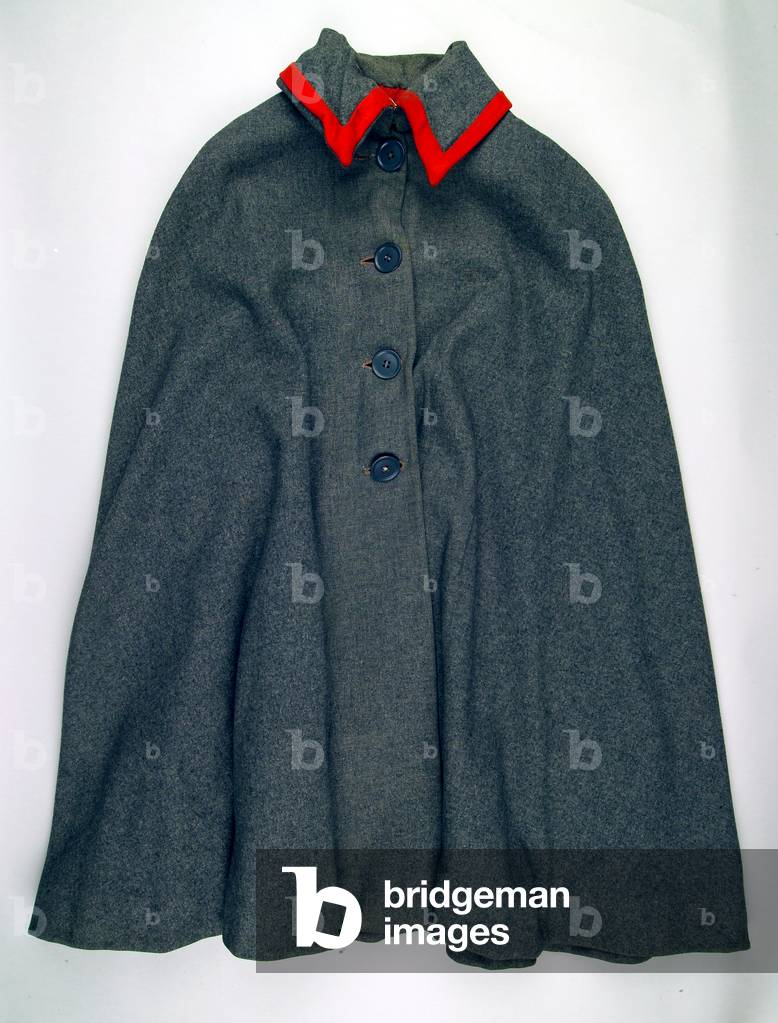 Officers cape, Lieutenant Georgina Johnstone, Queen Alexandras Royal Army Nursing Corps, Korea, 1953 circa (fabric)