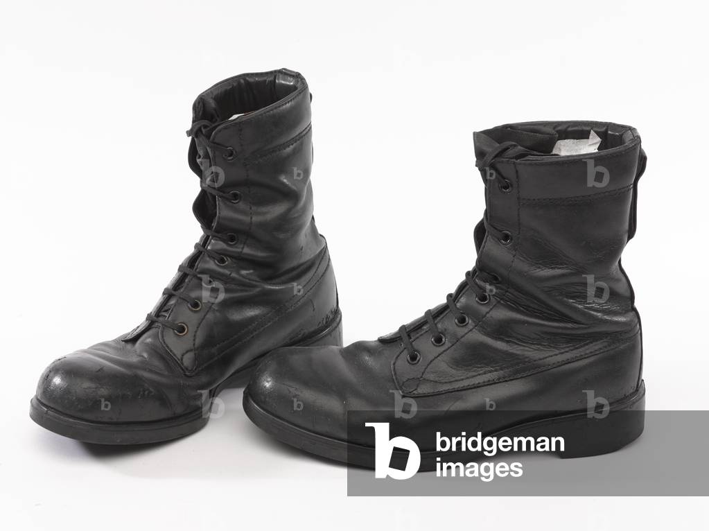 Pair of combat boots, universal pattern, 1988 circa