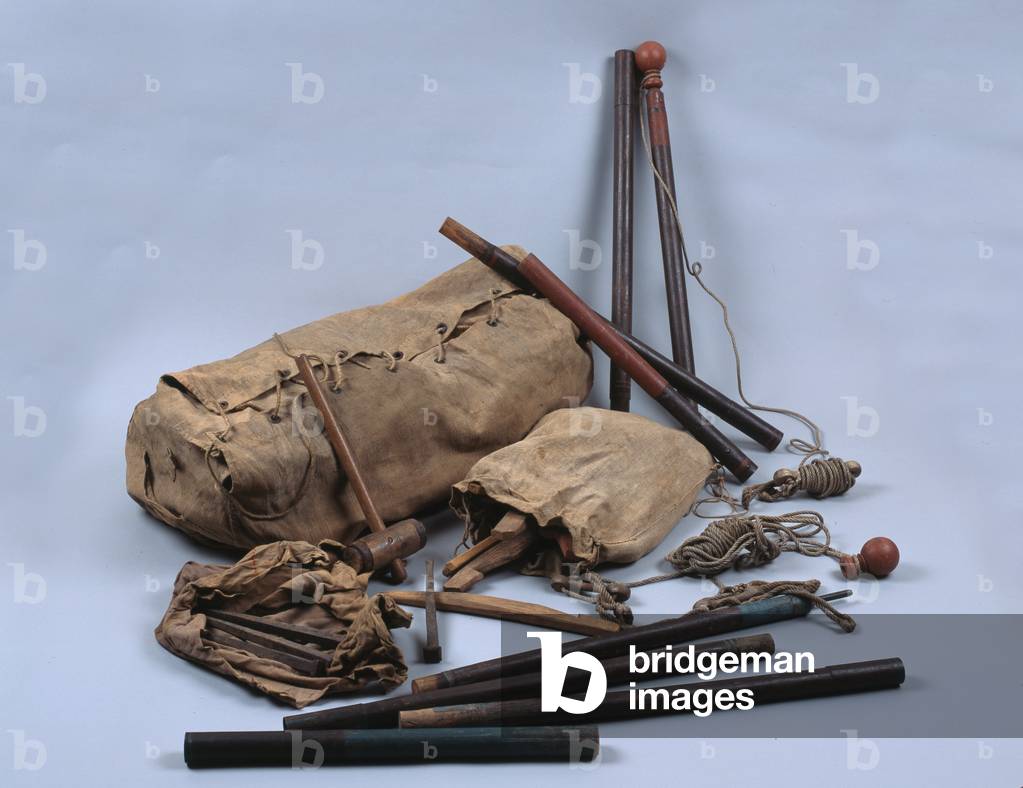 Tent bag and accessories used by Major-General Sir William John Codrington, Crimean War (linen)