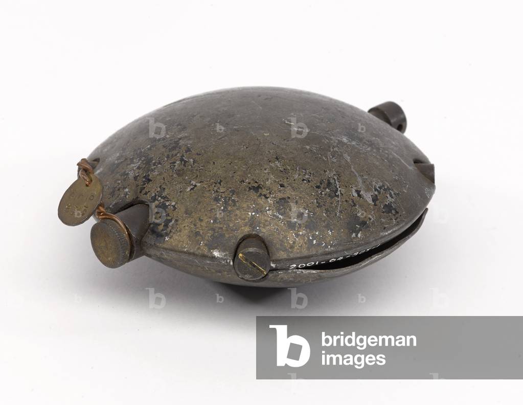 German discus grenade with metal tag, c.1914-18 (metal)