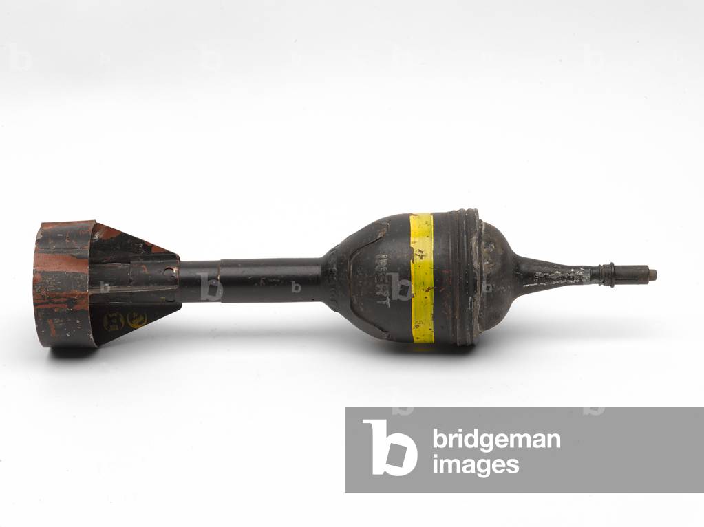 High-Explosive anti-tank bomb, 1944 circa (metal)