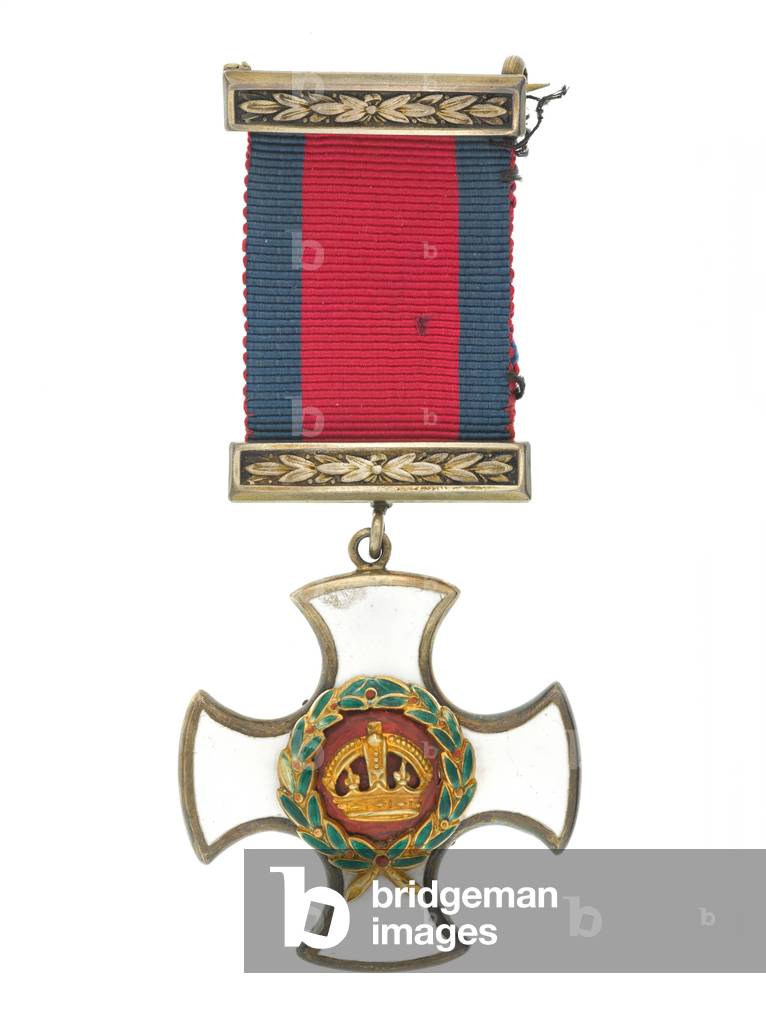 Distinguished Service Order awarded to Second-Lieutenant Cyril George Edwards, 1917 (metal)