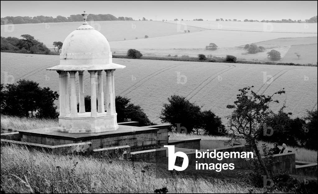 Chattri Memorial, 2008 (b/w photo)