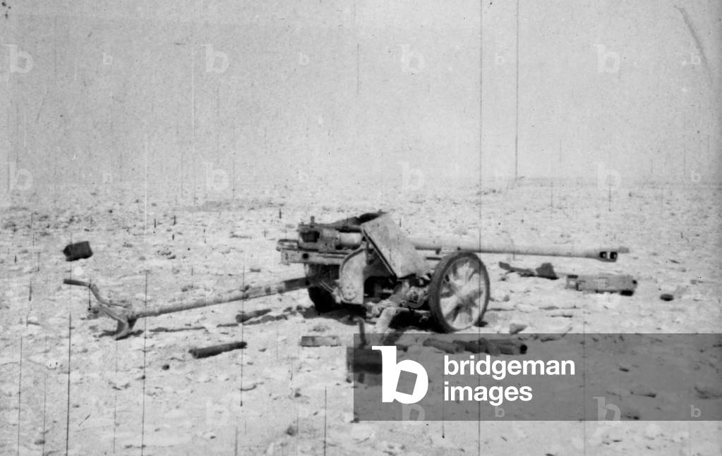 50 M/M special AT gun knocked out by 4Tp 'A' Sqdn, 1943 (b/w photo)