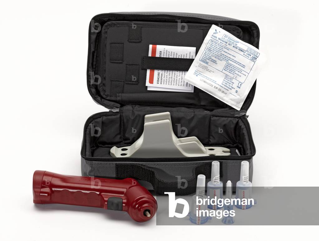 Nylon bag containing a bone drill set, 2007 (bag)
