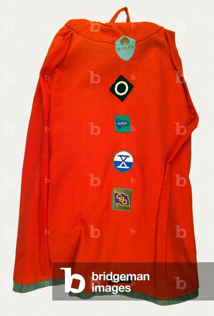 Officers cape, Lieutenant Georgina Johnstone, Queen Alexandras Royal Army Nursing Corps, Korea, 1953 circa (fabric)