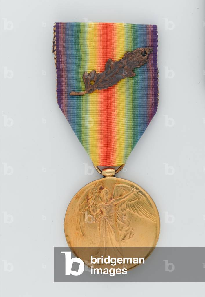 Allied Victory Medal 1914-19, 2nd Lieutenant R P Hallowes, Duke of Cambridge's Own (Middlesex Regiment) (metal)