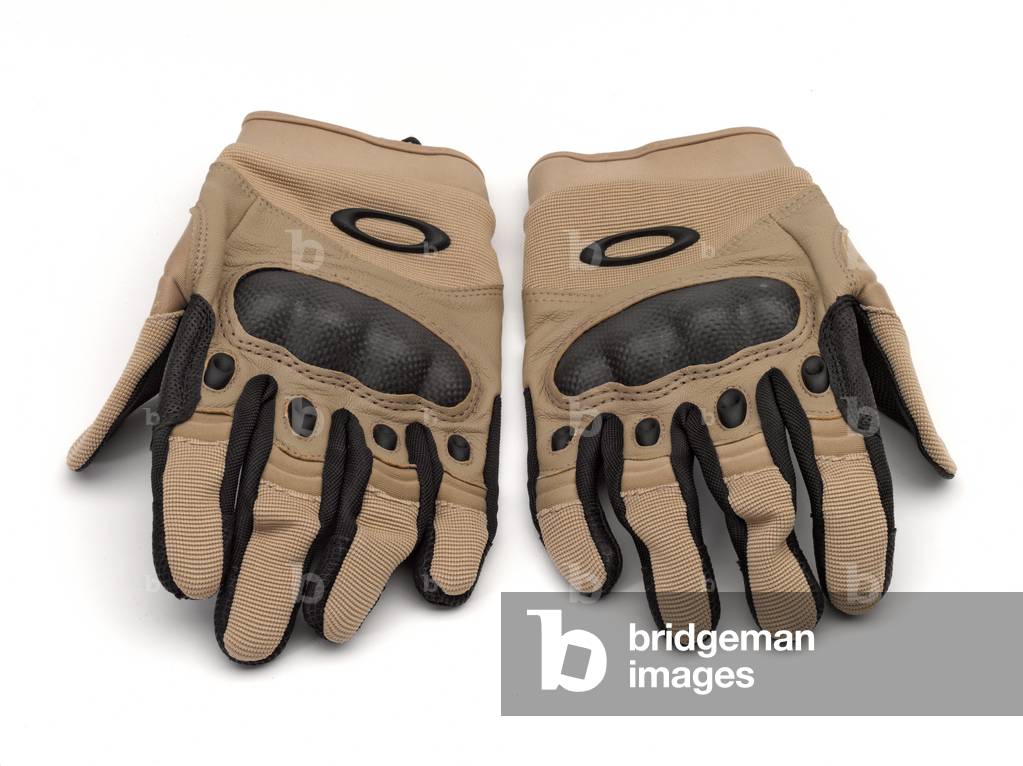 Pair of warm weather combat gloves, 2011 circa (fabric)