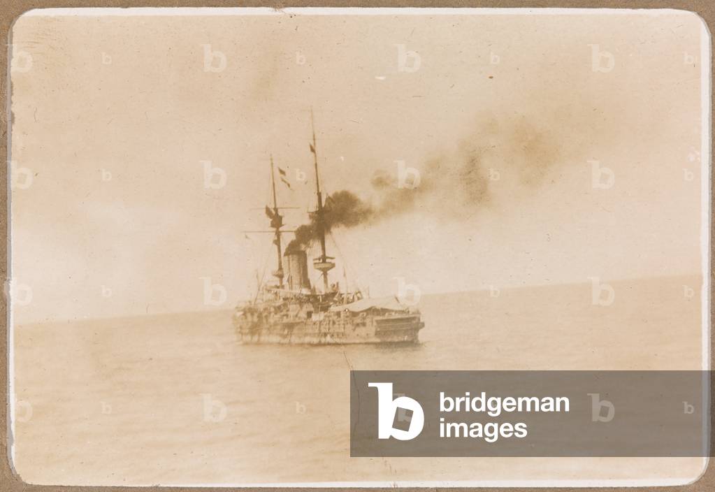 HMS Goliath on the line, 1914 circa (b/w photo)