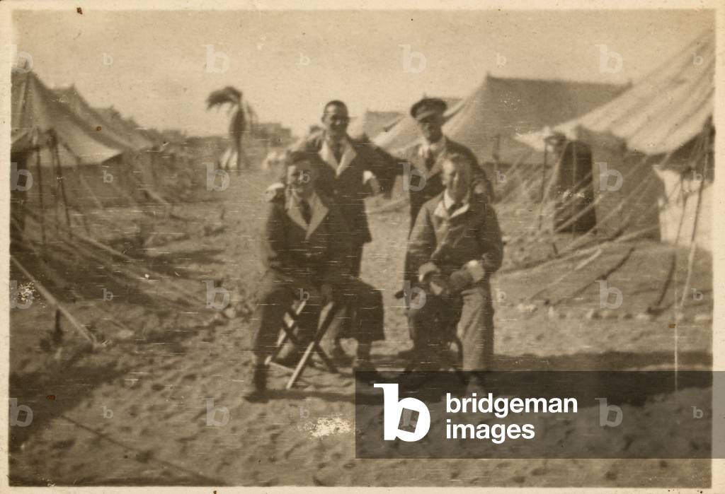 Four British soldiers at a desert hospital camp, c.1916 (b/w photo)