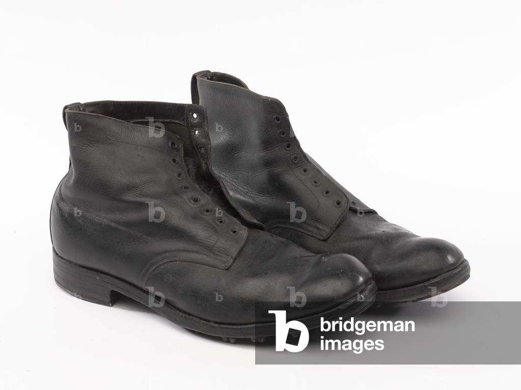 Boots, 1942 circa