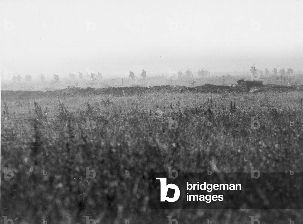 Infantry advancing on the Somme, 1 July 1916 (b/w photo)