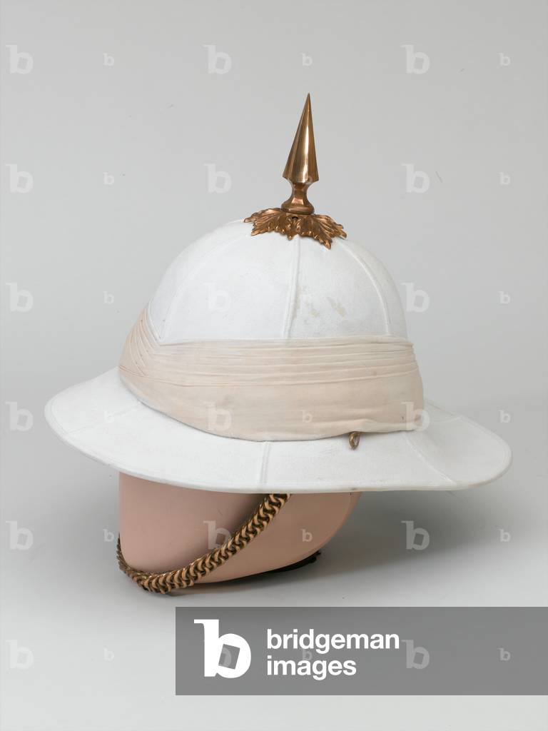 White Wolseley helmet worn by an officer of the 18th Bengal Lancers, circa 1910 (cloth over cork or pith)