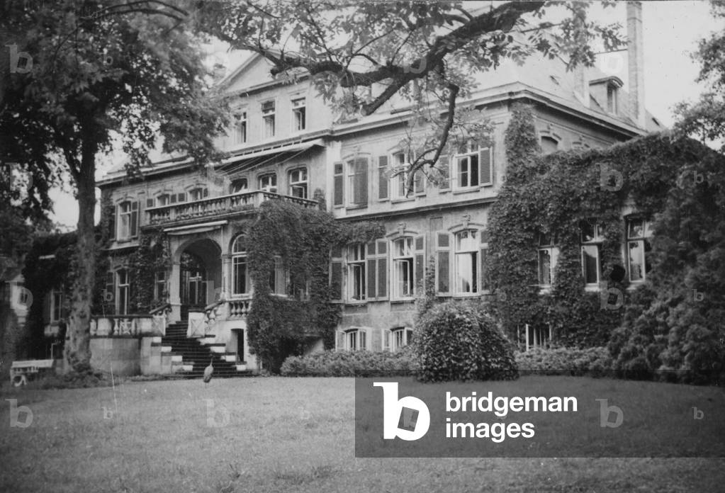 Lehmkuhlen, 1945 (b/w photo)