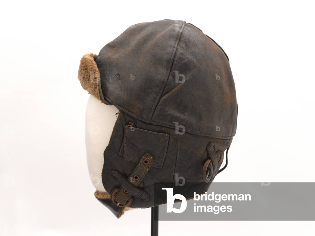 Officers flying helmet worn by Lieutenant T O Clogstoun,  Royal Flying Corps, 1917 circa (leather)